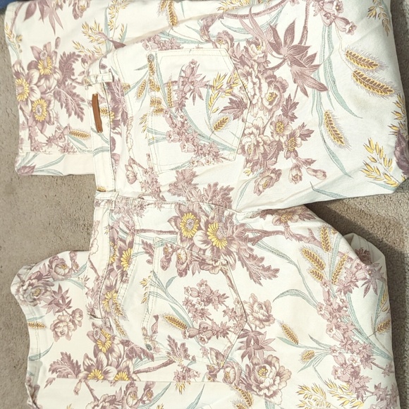 Pilcro High Rise Trouser Bootcut Printed Jeans - Picture 8 of 10